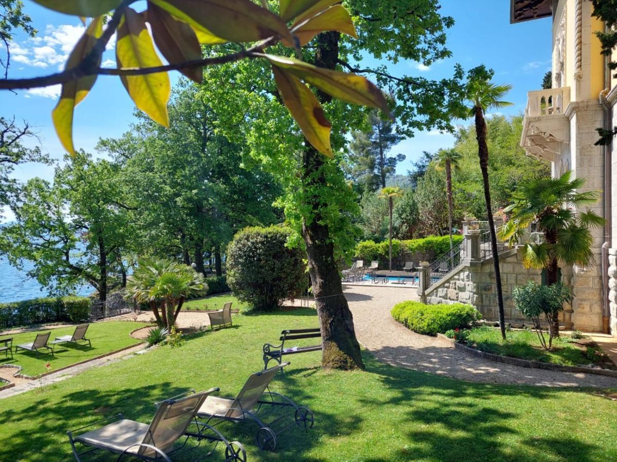 Hotel Villa Astra Lovran Luaran gambar