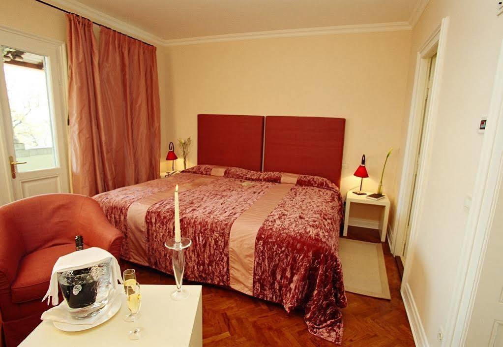 Hotel Villa Astra Lovran Luaran gambar