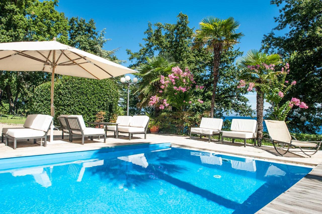 Hotel Villa Astra Lovran Luaran gambar