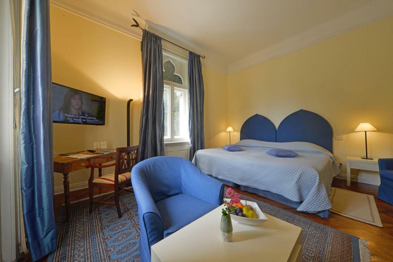 Hotel Villa Astra Lovran Luaran gambar